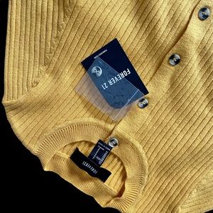 Forever 21 size small mustard shirt